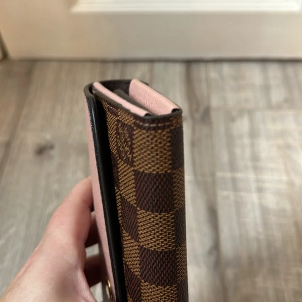 Louis Vuitton Sarah Wallet - Picture 11 of 11